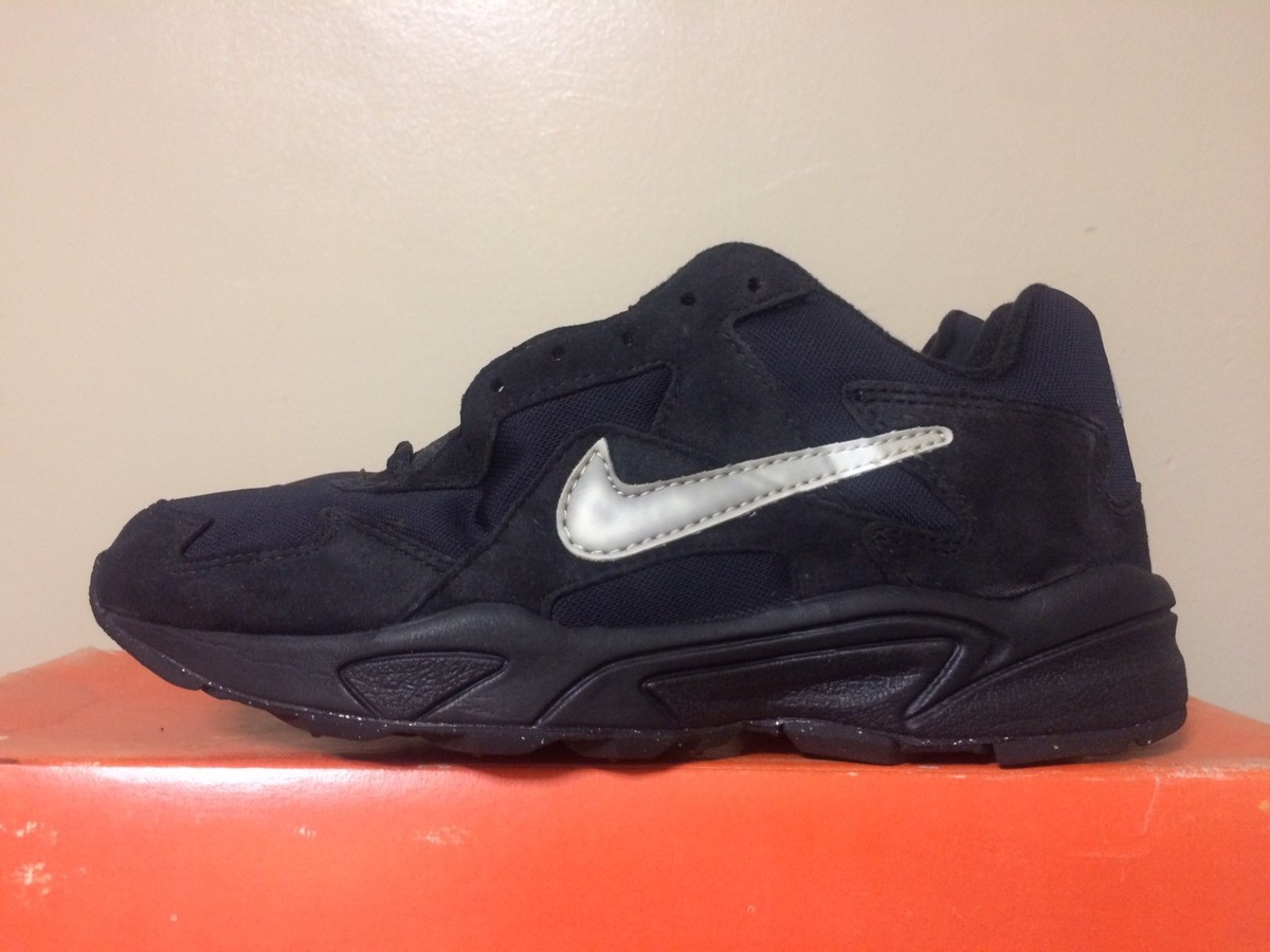 Vtg 1994 Nike Proton Sz. 6.5 Black/Wht Trainers Collectible