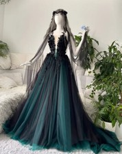 Vintage V-Neck Green Wedding Dresses Black Tulle Flower Applique Long A-Line