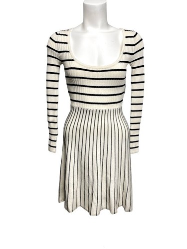 Guess Dress Small Black/White Scoop 