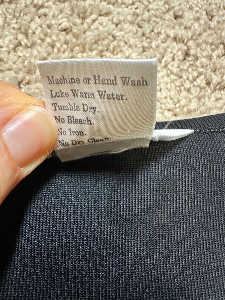 Exclusively Misook Petite Black Cardigan Sweater Hook Eye Red Acrylic