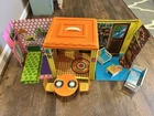 VTG 1973 Barbie Country Fold Up Living Home W/Original Furniture COMPLETE Mattel