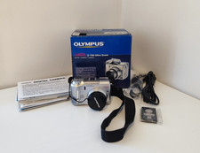 Olympus Camedia C-750 Ultra Zoom Digital Compact Camera. With strap AND BOX