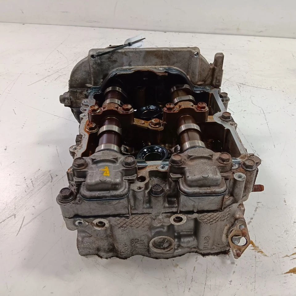 乘客右发动机气缸盖 2.4 升 适合 15 - 19 斯巴鲁 Legacy — 第 3/4 张图片