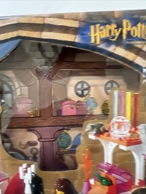 Lego 4723 HARRY POTTER DIAGON ALLEY SHOPS 80 pcs NEW in box Retired RARE!