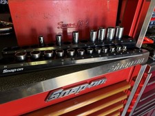 Snap On Tools 38 Drive Metric Socket Set Deep Shallow 19 Pieces 8-19mm Snap On Tools 38 Drive Metric Socket Set Deep Shallow 19 Pieces 8-19mm