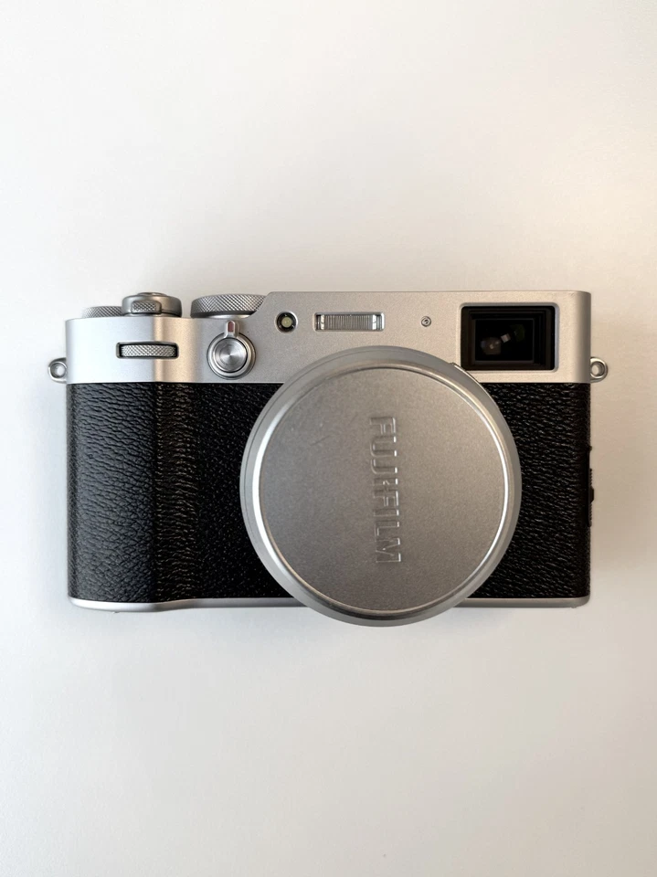 Fujifilm X100V, photo 1 of 5