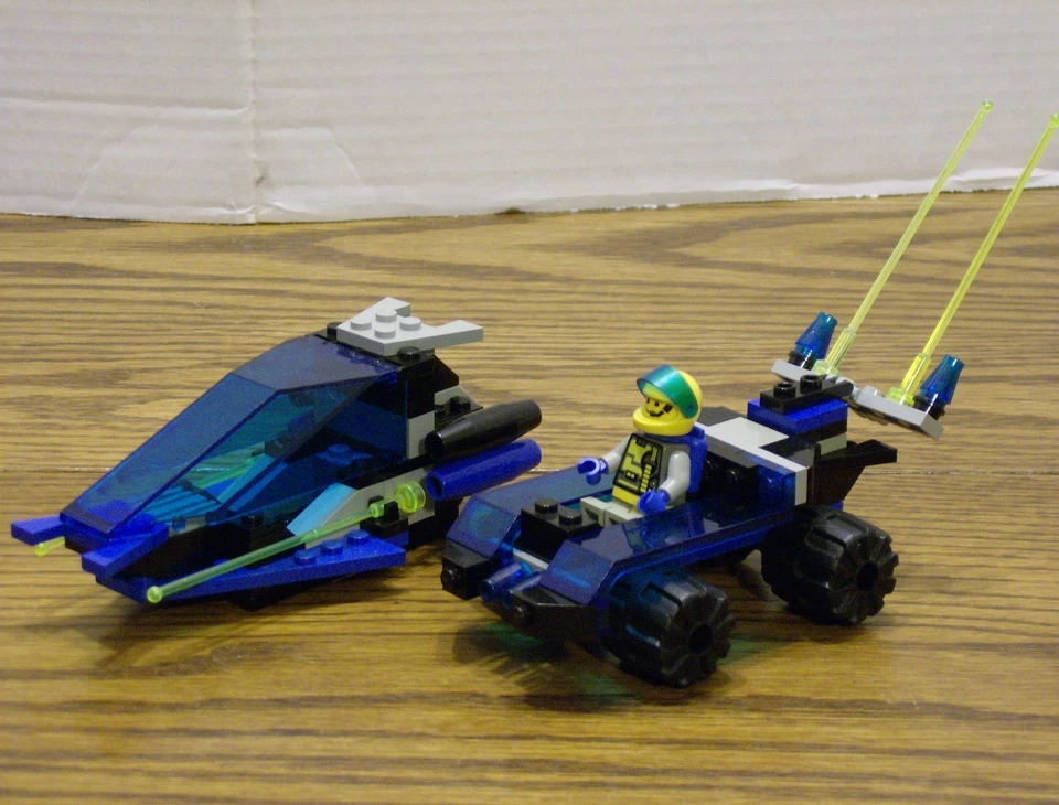 Lego 1793 Space Unitron SPACE STATION ZENON Complete w/Instructions - Image 4 of 4