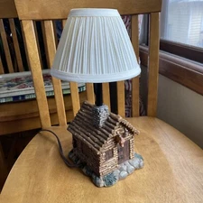 LOG CABIN Lake House Deer Shack hunting Fishing RESIN Portable TABLE LAMP
