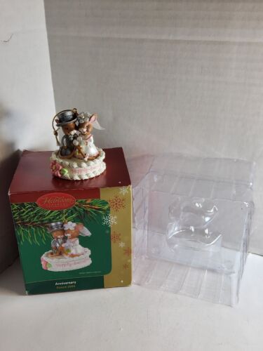 2004 Carlton Cards Heirloom ANNIVERSARY Christmas Ornament  - Picture 1 of 12