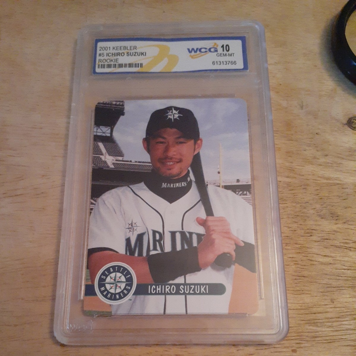 2001 Keebler Ichiro Suzuki #5 RC Rookie Baseball Card WCG 10