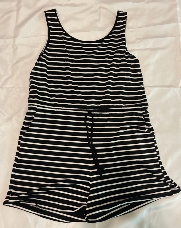 Shein Women's  Romper Shorts Sleeveless Shoulder Ties Black White Strips Size L