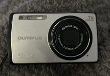 Olympus Stylus 7000 Compact Digital Camera Silver 12MP 7x Zoom 3.0" LCD