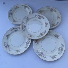Salad/Dessert Plates Homer Laughlin Vintage Eggshell Georgian Roses 6 1/4”