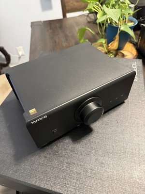 Topping La90 Integrated Amplifier in silver - boxed with accessories