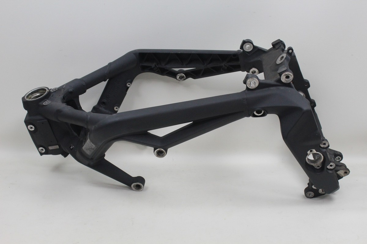 Triumph Daytona 675R 675 13-17 Main Frame Chassis STRAIGHT SLVG | eBay