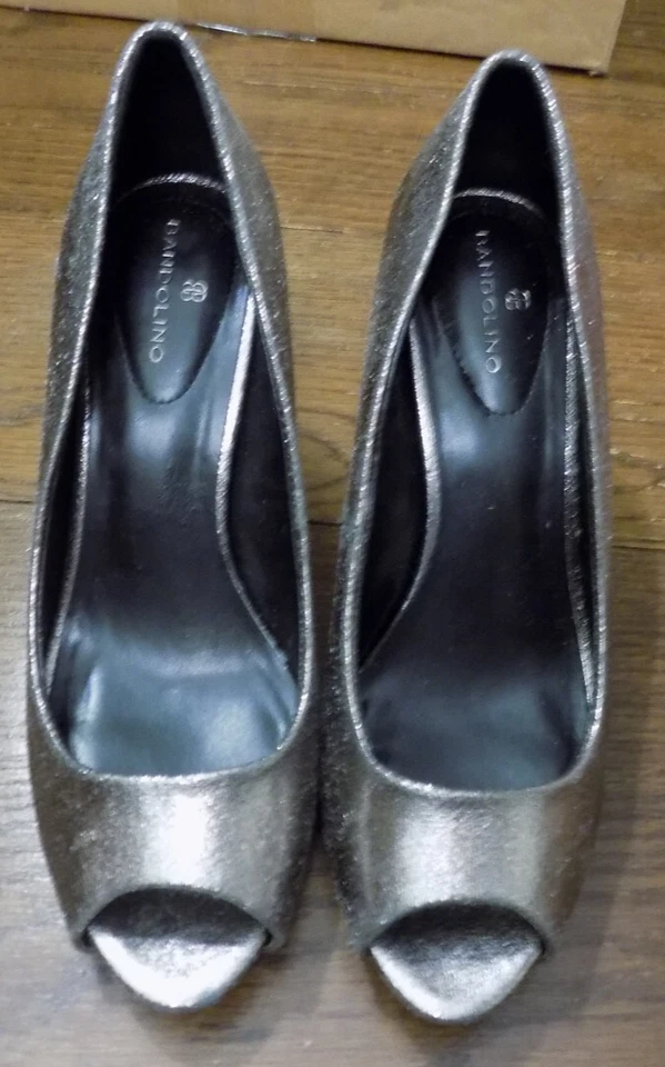 Bandolino Sexy 3" Tacones Rainaa Peep Toe Brillo Metálico Plata Bombas Plataforma 7 Foto 2 de 4