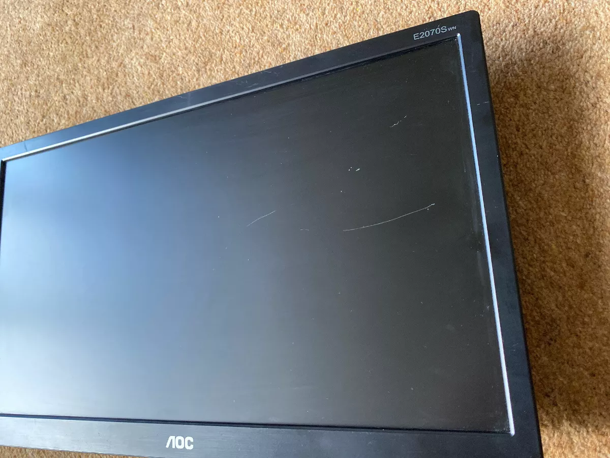 Aoc e2070swn outlet