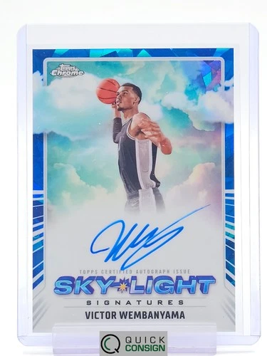 VICTOR WEMBANYAMA 2024-25 CHROME BLUE CRACKED ICE SKYLIGHT AUTO ANTONIO Q2554
