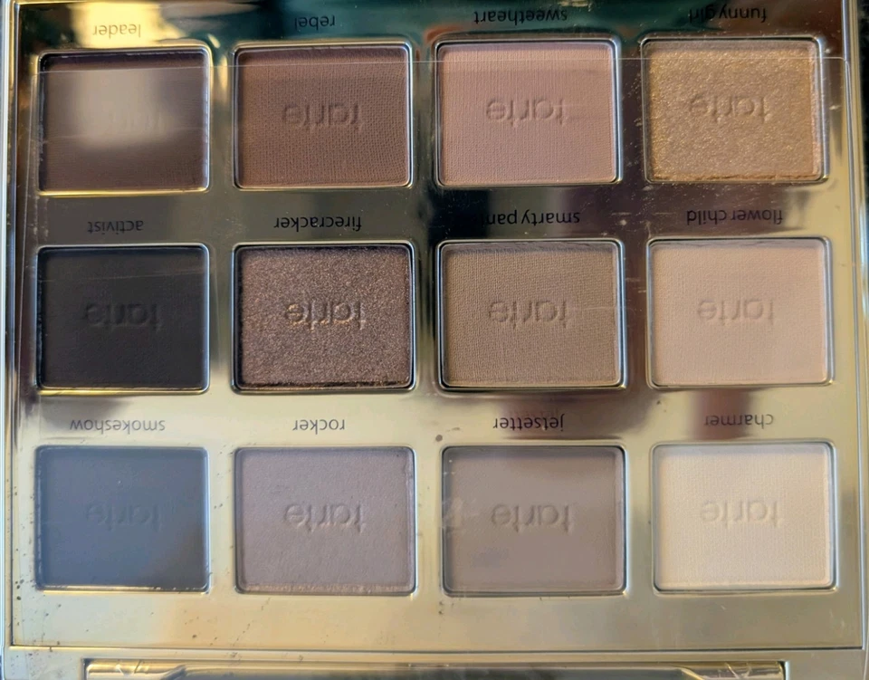 Paleta de sombras de ojos Tarte Tartelette in Bloom arcilla amazónica, nueva Foto 3 de 4