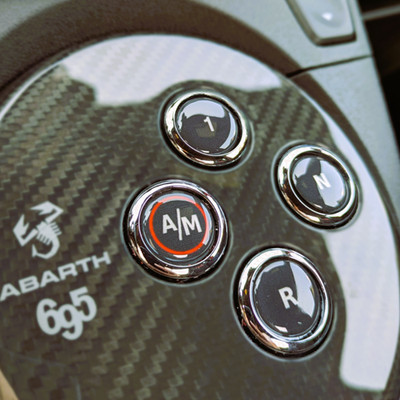 Fiat 500 595 695 Abarth MTA Knöpfe Reparatursatz Sticky Button Problem Leuchtend