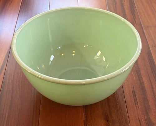 Vintage Anchor Hocking Fire King 2000  Jadeite Mixing Bowl 3.5Q 10 Inch