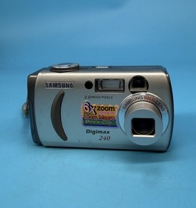 Samsung Digimax 240 2.0MP Compact Digital Camera Silver Tested