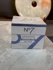 No.7 Lift & Luminate Triple Action Fragrance Free Day Cream Spectrum SPF30, 50ml