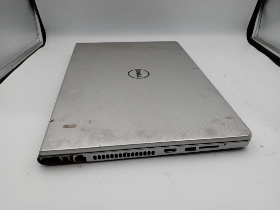 Laptop Dell Inspiron 5555 15" AMD A10-8700P - PUERTO DE CARGA ROTO - RR Foto 3 de 4