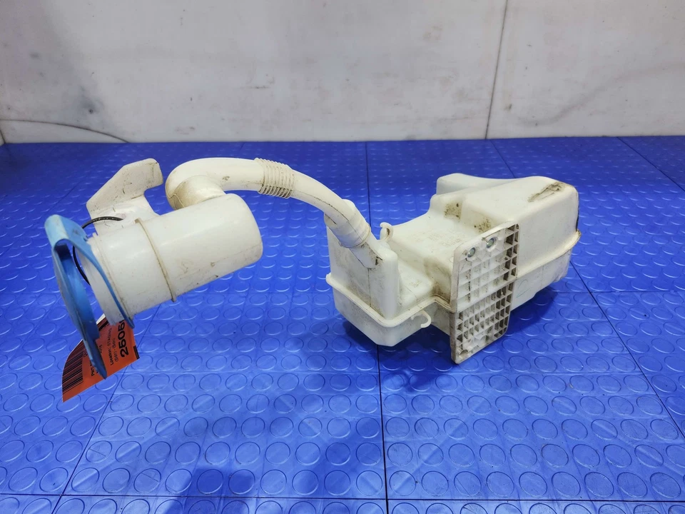 Conjunto depósito líquido lavadora parabrisas 11-18 Volkswagen Jetta sedán OEM Foto 4 de 4