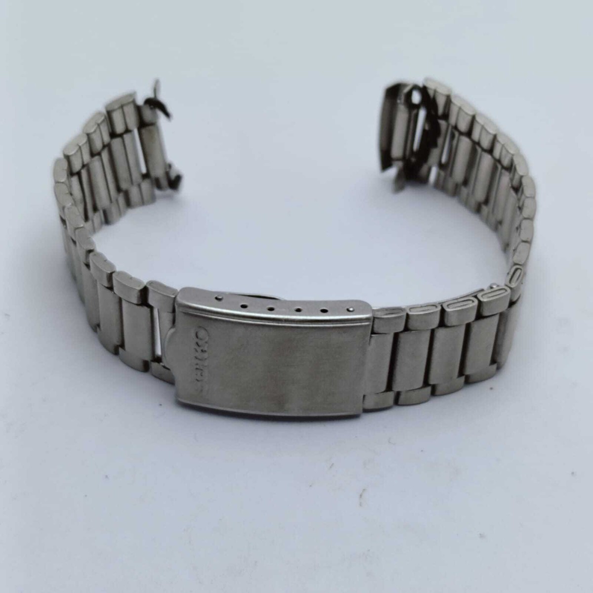 18 mm Seiko 7009-8810 Men's Watch Stainless Steel Bracelet G1023