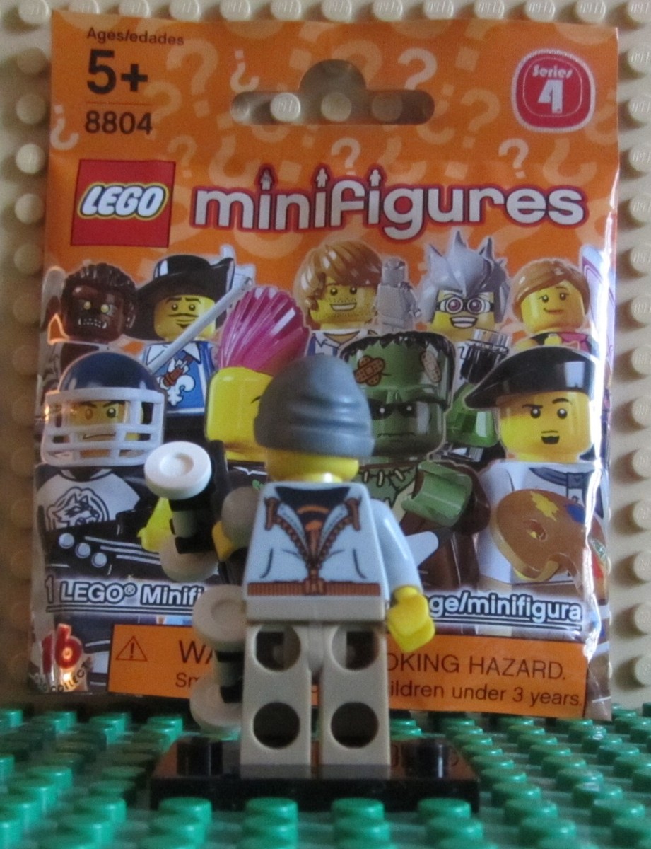 LEGO MINIFIGURE COLLECTIBLE SERIES 4~8804-9~STREET SKATER~CMPLT w