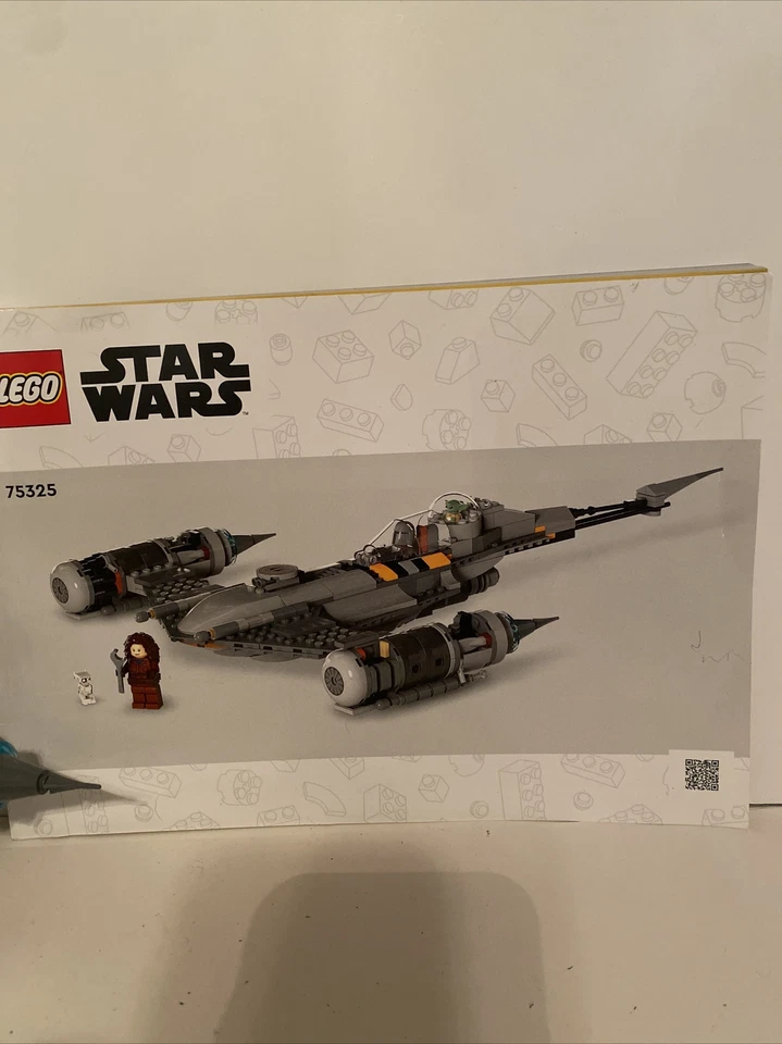 Lego Star Wars # 75325 Authentic With Minifigures And Instructions PLEASE READ - Image 2 of 4