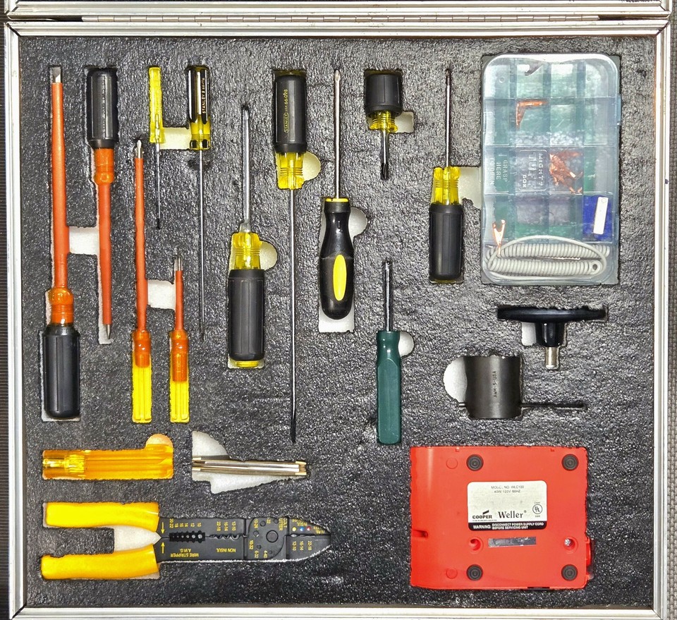 Kipper Tool Kippertool Military Electronic System Tool Kit in a Wilson case. | eBay