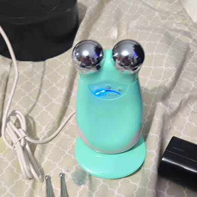 NuFACE Trinity Facial Toning  Rechargeable Microcurrent, Limited Edition Mnt Grn