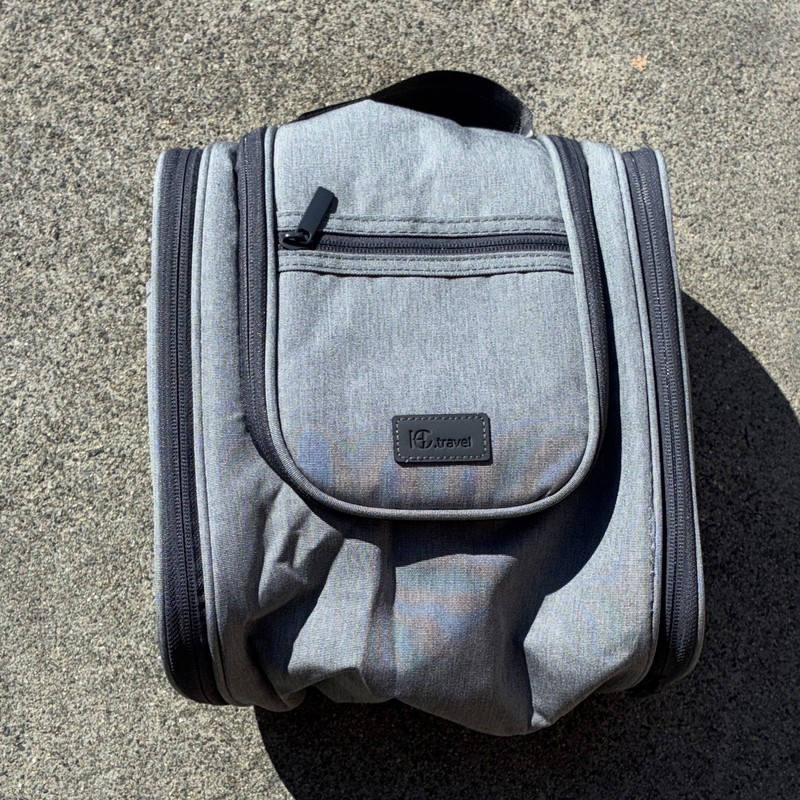 IQ.travel Gray Hanging Toiletry Bag Organizer, Multi-Zip Compartments
