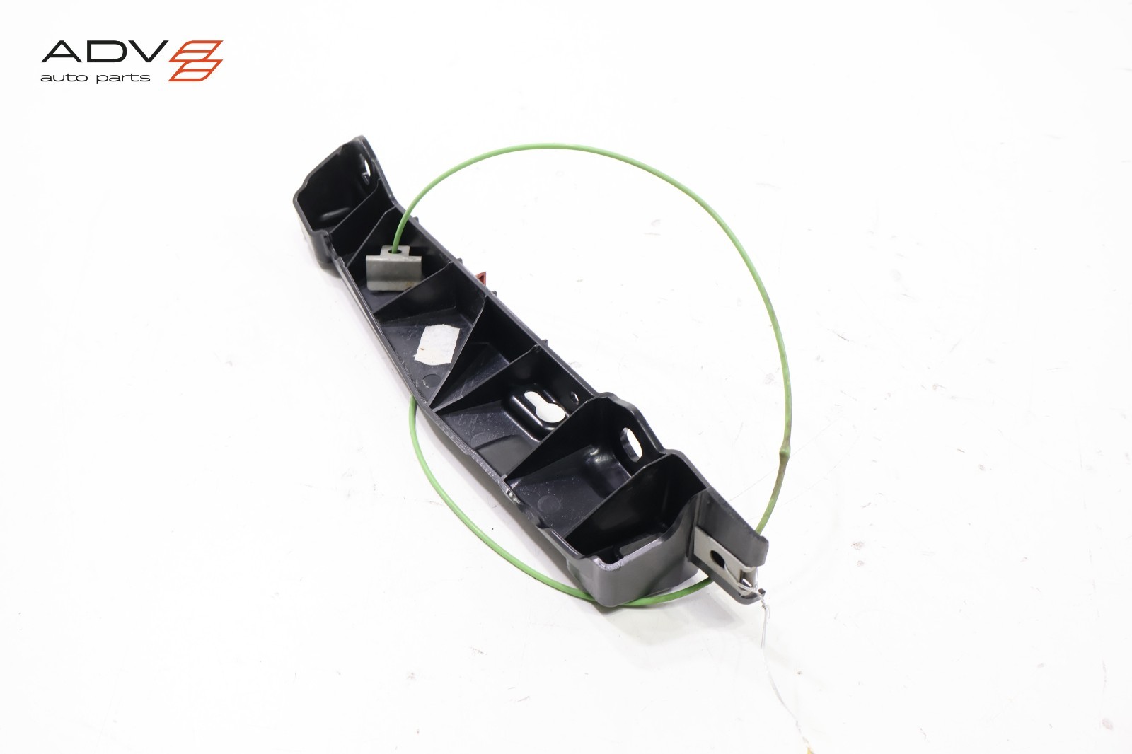 2014 - 2020 BMW i8 I12 FRONT LEFT DRIVER SIDE FENDER SUPPORT BRACKET OEM