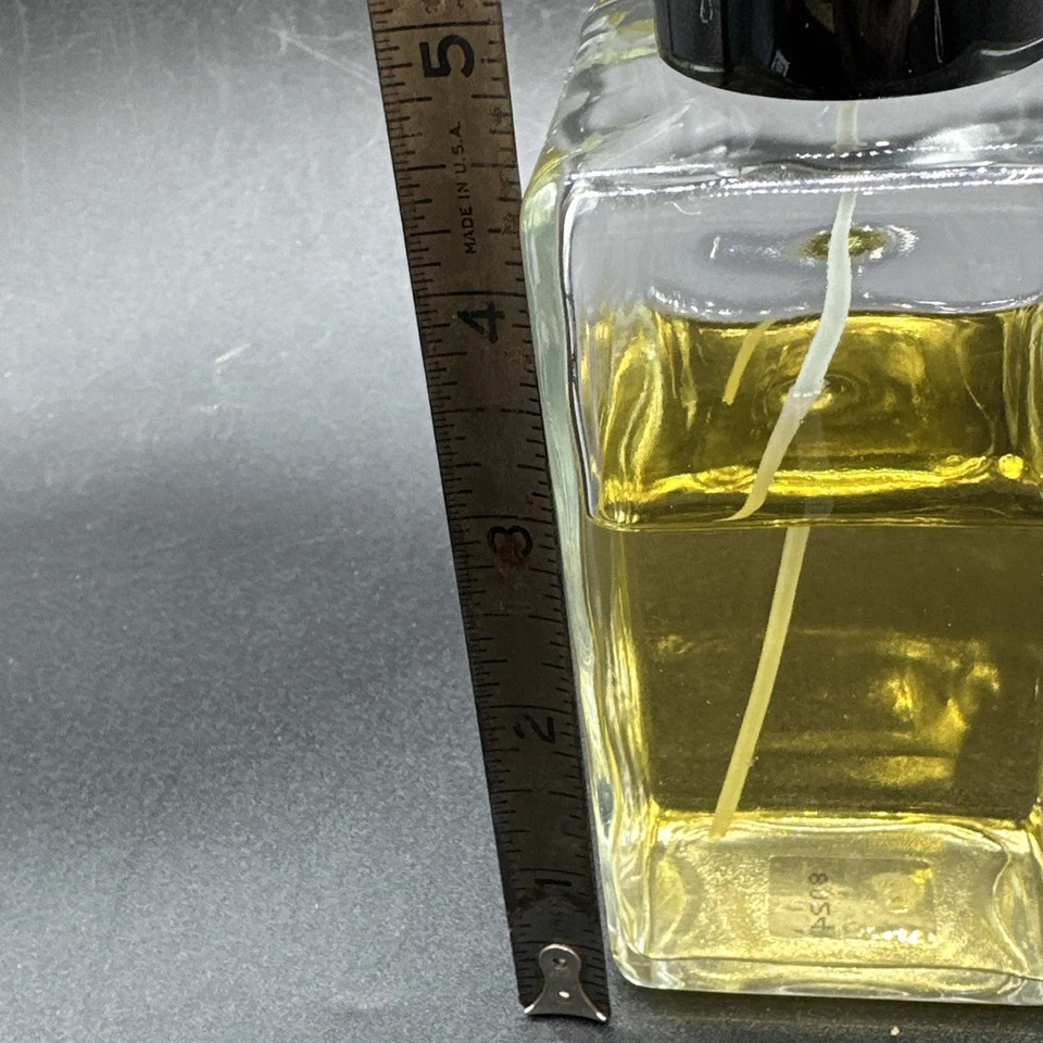 Marc Jacobs Basil Sorbet淡香水喷雾 — 第 2/3 张图片