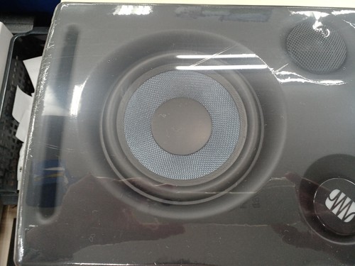 PreSonus Eris E44 2-Way Dual 4.5" Active Studio Monitor (Single) Black Working - Picture 3 of 4