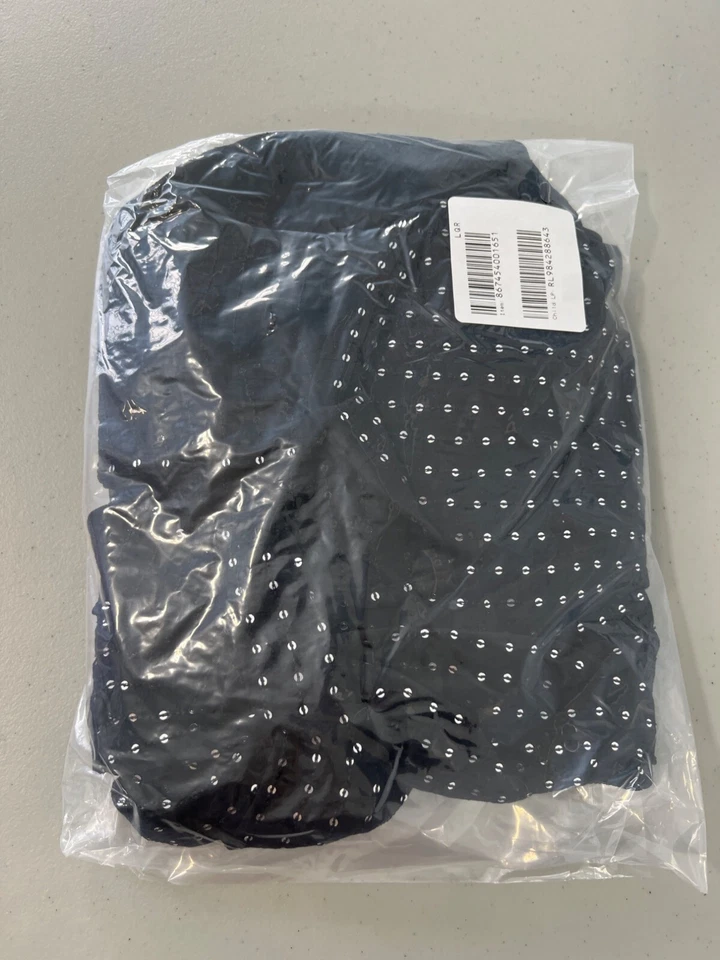 Túnica Colleen Lopez com botão frontal lantejoulas tamanho grande pequena enfeitada preta - Imagem 2 de 4