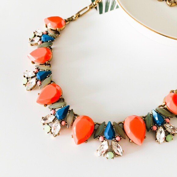 J.CREW EUC CORAL CRYSTALS STATEMENT NECKLACE - image 2