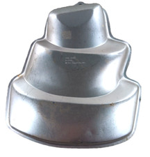 Wilton Topsy Turvy Birthday or Wedding Cake Pan Vintage 2004 Model #2105-4946