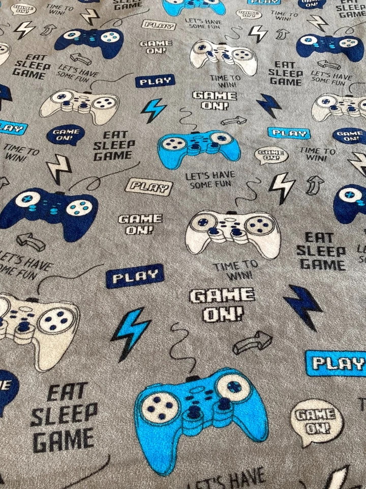 Old School Video Game Controller Throw Blanket 49"x61" Polyester Fleece - Image 3 of 4