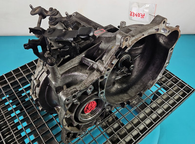 Gebrauchtes Schaltgetriebe  HYUNDAI 2.0CRDI  IX35 code: SD72JB