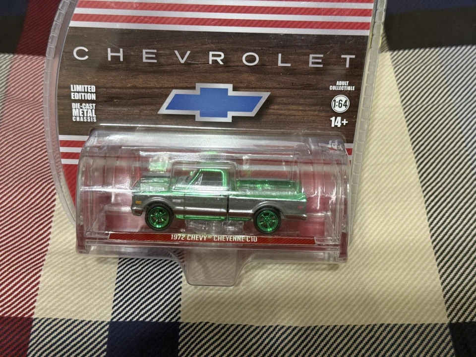 Chase!!! ¡Máquina verde! Chevrolet Cheyenne C10 1972 platón corto rojo #30547 1:64 Foto 4 de 4
