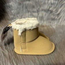 Carter's Child Of Mine Crib Shoes Baby's Size 0-3 Months Beige Boots Booties NEW