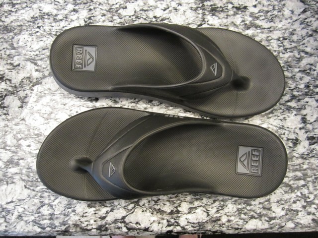 reef ht prints flip flop