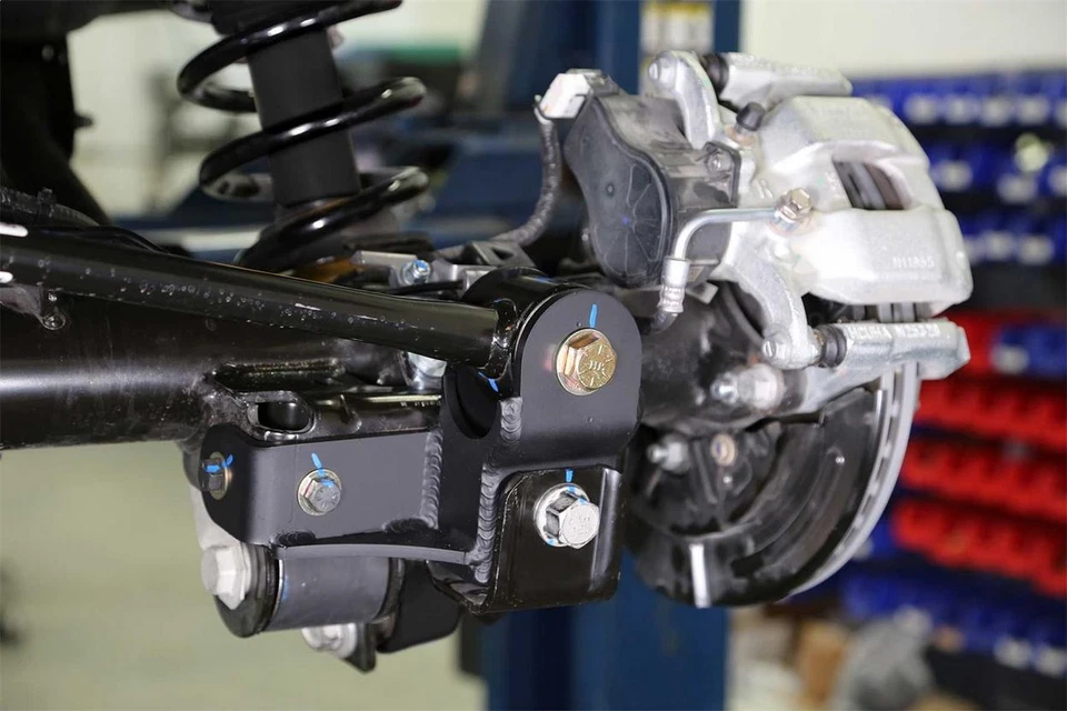 Fabtech FTS22345 Track Bar Bracket - Image 2 of 4