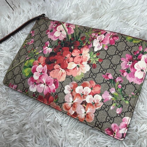 Bolso sin asas GUCCI GG Supreme estampado floral segundo bolso - Imagen 5 de 18