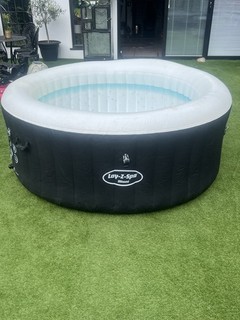 Lay Z Spa Miami Round Inflatable Hot Tub 2 4 Person With Cover & Pump