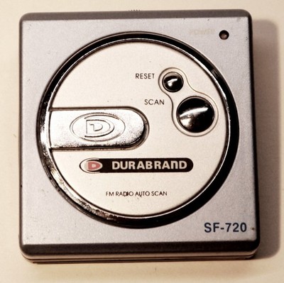 Durabrand FM Radio Auto-Scan SF-720 mit Kopfhöher und Batterien
